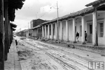         Vista de la calle Pari entre Velasco e Independencia – fotografía 2 de 2
