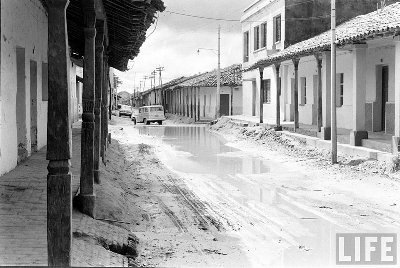         Vista de lejos de la calle Pari esquina Independencia – fotografía 6 de 6
