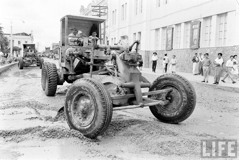         Mantenimiento de la calle Libertad esquina Junín en la Plaza 24 de Septiembre – fotografía 4 de 5
